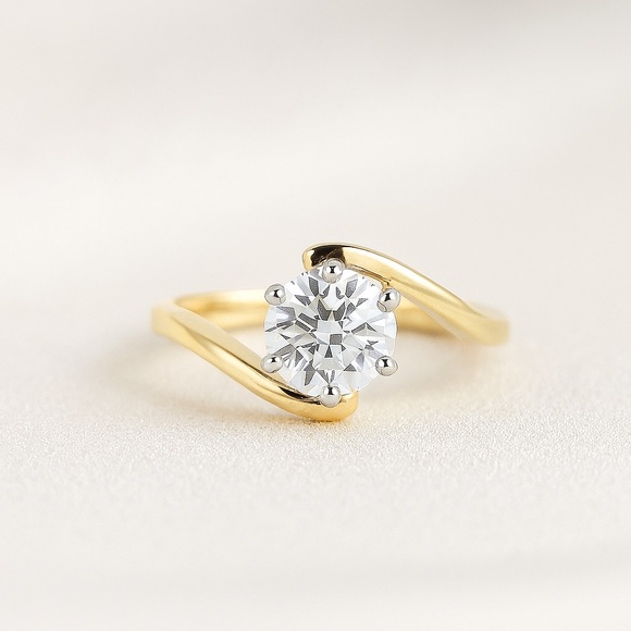 1.5ct D VVS1 Moissanite Ring - Picture 9 of 9